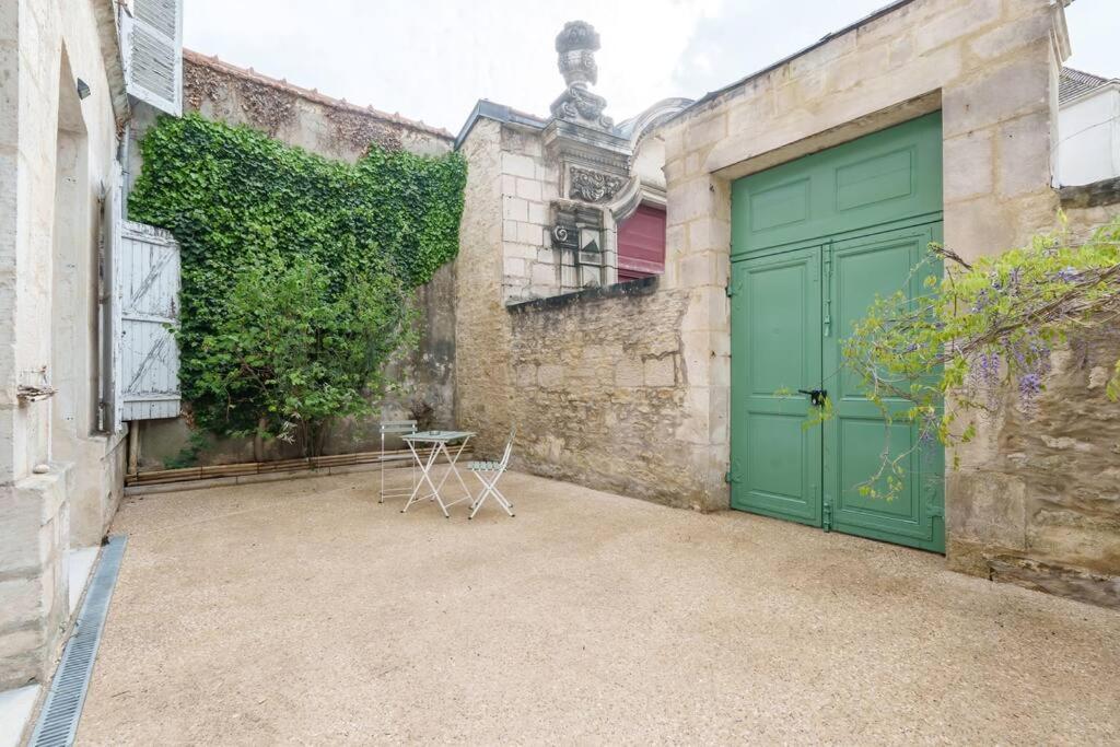 Appartement Lumineux Avec Cour 肖蒙 外观 照片